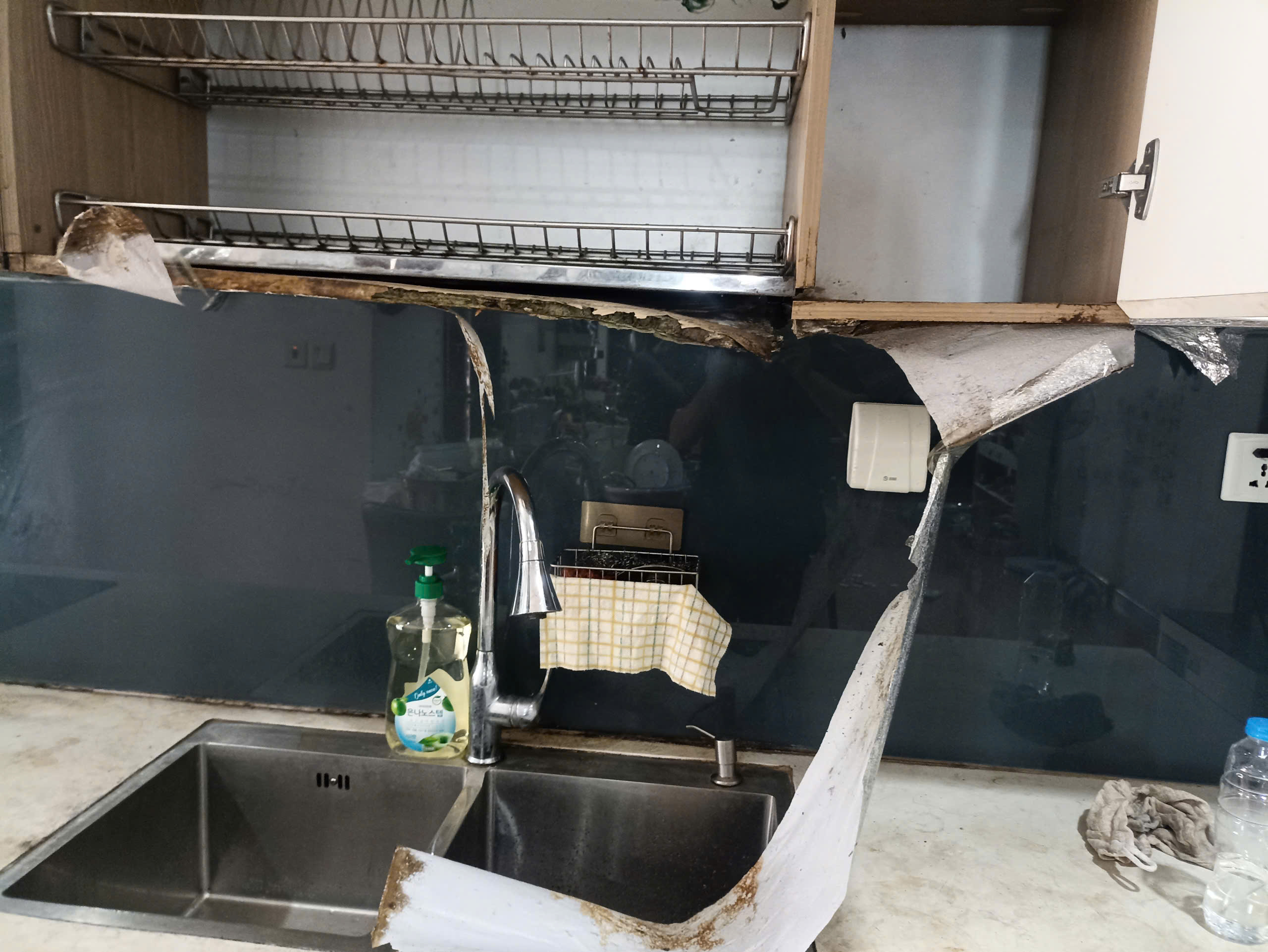 Sửa tủ bếp và Làm mới